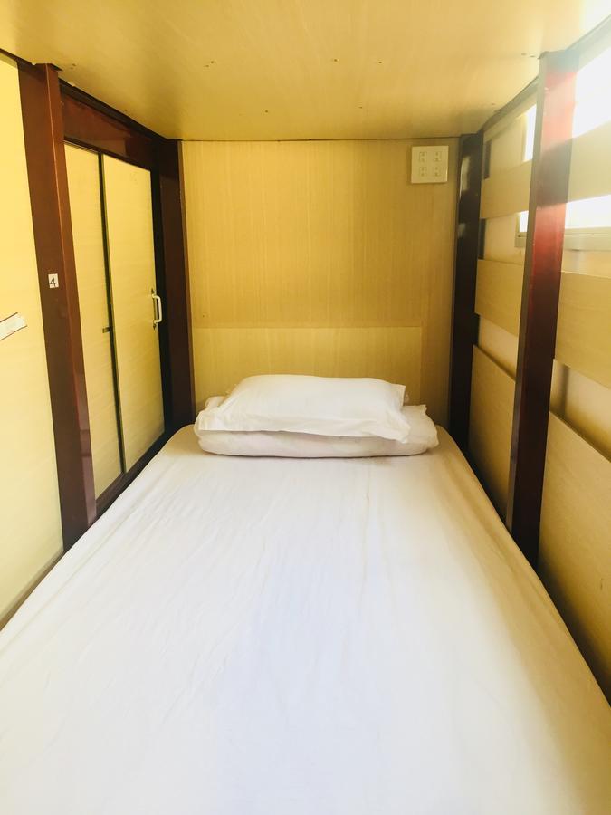 Happy Hostel Vn (Adults Only) 胡志明市 外观 照片